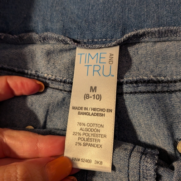 Time and Tru Women's Denim Capris - Medium Blue - Picture 2 of 7